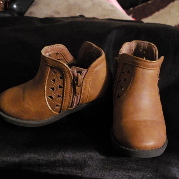 Toddler Brown Booties - Picture 2 of 5